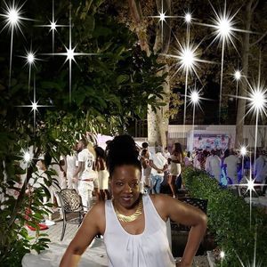 Meet your Posher, Valarie